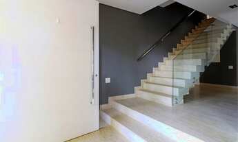 Imagem 4: Sobrado para aluguel e venda possui 400 metros quadrados com 4 quartos