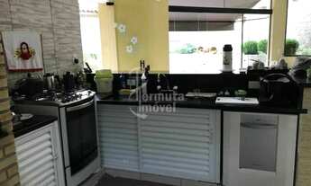 Imagem 4: Casa para venda com 375m², 4 dormitórios, 2 suítes, 6 banheiros, 4 vagas, e ampla área gou