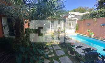 Imagem 6: Casa de 300m² em Altos de Pinheiros para alugar, 3 suítes, piscina, área gourmet e pronto