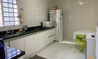 Imagem 4: Casa para Venda em Uberlândia, Jardim Patrícia, 3 dormitórios, 1 suíte, 2 banheiros, 2 vag