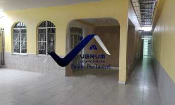 Imagem 3: Casa com 3 quartos, sendo uma suíte, medindo 306 m², excelente imóvel,no bairro Aleixo