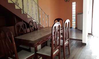 Imagem 2: CASA CONDOMÍNIO FECHADO - 4 QUARTOS (1 SUÍTE NO TÉRREO) - GUARITA - PORTARIA 24HS - PRAÇA