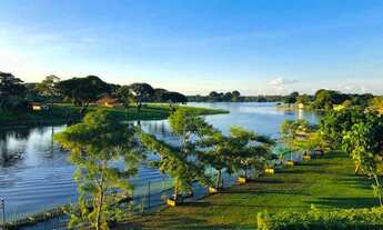 Imagem: Lindo terreno 4.500m² na margem do Lago