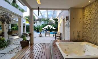 Imagem 4: Casa duplex para venda, alto padrão, dentro de condomínio, com 4 suítes e lazer completo