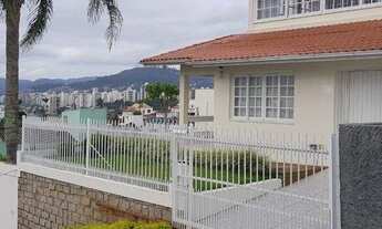 Imagem 4: Casa no Estreito com vista para o mar