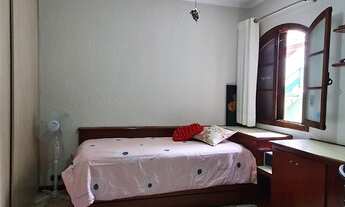 Imagem 2: Casa para venda tem 198 metros quadrados com 3 quartos em Jardim Aeroporto - Lins - SP