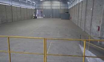 Imagem 4: Galpão Civit II com 10202 metros com patio de 7000 metros para manobra