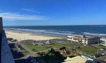 Imagem 2: Cobertura duplex para venda possui 450m2 com vista para o mar na Praia Grande - Torres - R