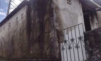 Imagem: Vende,se uma casa, frente de rua