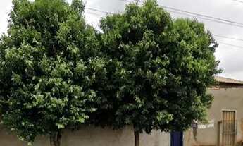 Imagem 2: Casa com Barracão ideal para confecção ou salão