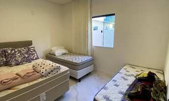 Imagem 3: Casa de condomínio para venda tem 320 metros quadrados com 4 quartos