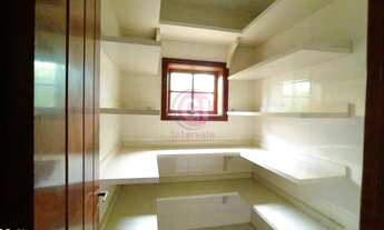 Imagem 2: OPORTUNIDADE! CASA COM PISCINA EM JACAREÍ, CONDOMÍNIO DE ALTÍSSIMO PADRÃO