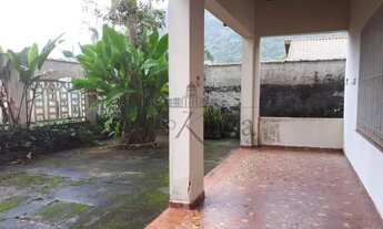 Imagem 4: Casa para venda possui 220 metros quadrados com 6 quartos em Martim de Sá - Caraguatatuba