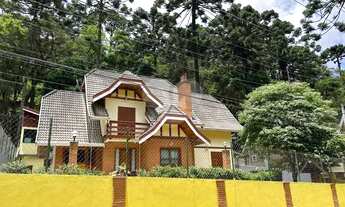 Imagem 2: CASA ALTO PADRÃO COM 300M². À VENDA EM CAMPOS DO JORDÃO / SP