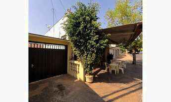 Imagem: Casa com Comércio à venda no Jd. Cândida