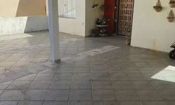 Imagem 2: Casa para venda tem 321 metros quadrados com 4 quartos em Jardim Panorama - Botucatu - SP