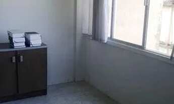 Imagem 4: Sala Cml./Apto. em Cond. Misto no Edf. Nuno Alvares na Tv. 1º de Março c/ M. Barata