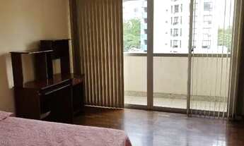 Imagem 4: Quartos Individuais no centro e funcionários