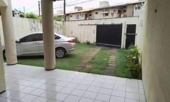 Imagem 4: Duplex em rua pública com 213m², na Cidade dos Funcionários