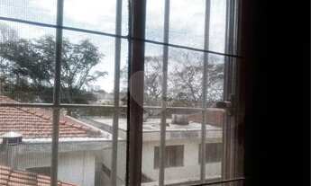 Imagem 6: Sobrado ao lado da Estação Vila Sonia do Metrô