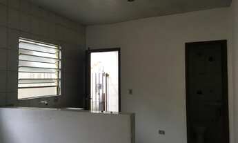 Imagem 4: Casa 1 quarto, sala cozinha 1 banheiro