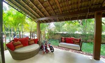 Imagem 2: Casa em Condomínio para Venda em Salvador, Piatã, 5 dormitórios, 5 suítes, 7 banheiros, 2