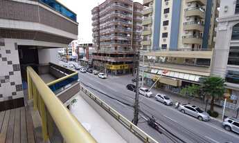 Imagem 3: Apartamento com Piscina Privativa na Meia Praia Próximo da Praia e do Russi e Russi