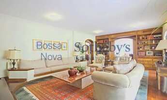 Imagem 7: Casa de tijolinho na parte alta do bairro