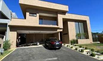 Imagem 2: Sobrado de 577 m² a venda no Portal do Sol Green, sendo 4 suítes plenas