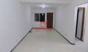 Imagem 2: *CASA COM TERRAÇO E QUINTAL*