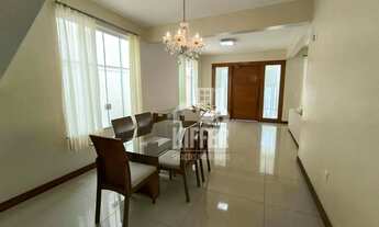 Imagem 3: Casa à Venda em Itaipu 7 Quartos, Piscina e a Poucos Metros da Praia