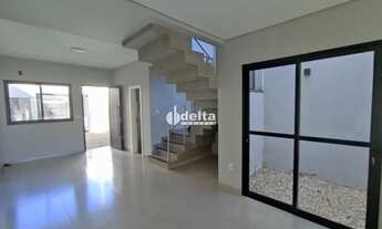 Imagem 3: Casa com 3 suítes disponível para locação no bairro Bosque dos Buritis em Uberlândia-MG