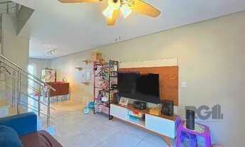 Imagem 6: Casa em Porto Alegre, no bairro Guarujá, com 3 dormitório(s), e 3 banheiros, à venda