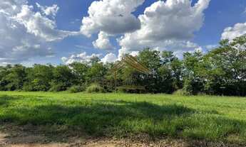 Imagem 2: Oportunidades de terreno com 500 m² no Ninho Verde 1, local tranquilo e fácil acesso