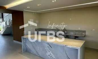 Imagem 7: Sobrado à venda com 212,89m², sendo 3 suítes e 2 vagas de garagem