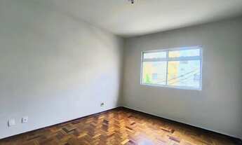 Imagem: Apartamento de 2 quartos em rua plana no