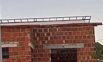 Imagem: Terreno com casa em construção