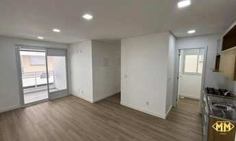Imagem: Praia dos Ingleses - Apartamento com 02