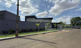 Imagem 4: Térrea para venda tem 256 metros quadrados com 3 quartos em Jardim Paris III - Maringá - P