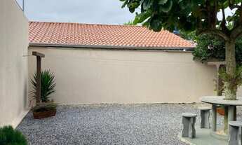 Imagem 6: Casa de 2 andares, finamente mobiliada, com um amplo terreno em Meia Praia