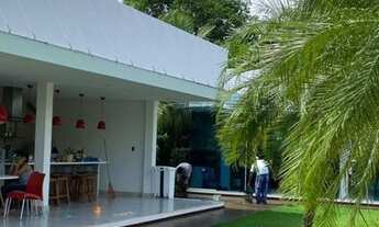 Imagem 3: Mansão de Alto Luxo Busca Vida