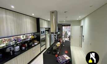 Imagem 2: CASA DE ALTO PADRÃO COM 4 DORMITÓRIOS NO BAIRRO UNIVERSITÁRIO EM TIJUCAS SC