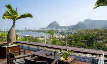 Imagem 2: DESLUMBRANTE CASA COM A MELHOR VISTA DO RIO!