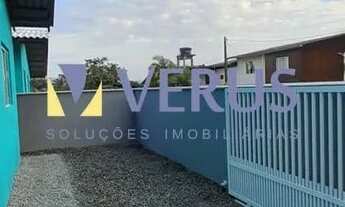 Imagem: Casa com 02 Quartos