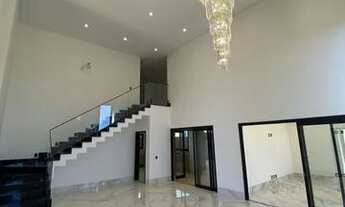 Imagem 3: Sobrado de 577 m² a venda no Portal do Sol Green, sendo 4 suítes plenas