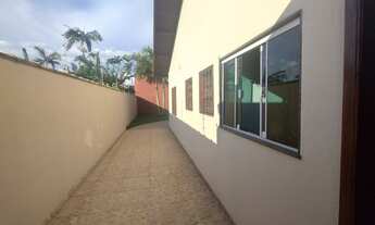 Imagem 5: Linda Casa Térrea, 50m da Praia, Sala Super Espaçosa