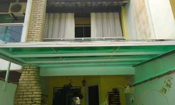 Imagem: Oportunidade casa duplex localizada no bairro