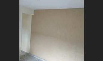 Imagem 2: Kitnet com área de serviço e um quarto toda murada