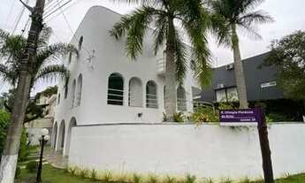 Imagem 2: Casa para aluguel e venda possui 350 metros quadrados com 4 quartos, sendo 2 suítes