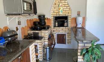 Imagem: Casa à venda com 5 quartos no bairro Coloninha